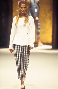 2059999077_RifatOzbek1993WomenRTW1.thumb.jpg.dbc3eee390debf78d56b15888c28b70b.jpg