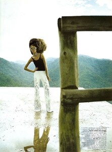 Vogue Paris (March 2000) - L'Expedition - 010.jpg