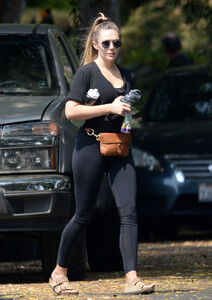        liz100920BZNimage105.jpg