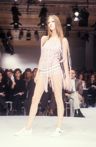 47913496_PacoRabanne1999WomenRTW18.thumb.jpg.0f8c022ae64f0f4ff7123d5af2547753.jpg