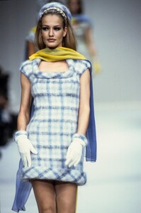507230515_JunkoShimada1992WomenRTW16.thumb.jpg.d0ef78545f334e81c86388b91f3177d5.jpg