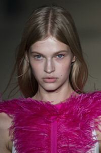 701808434_No.21Spring2019DetailsosGnUmOE5Ghx.thumb.jpg.102b669ab5c39951d702a093fbbde4d7.jpg