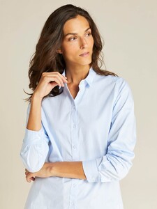 7239097_en3-jeanpaulfemme-a19-modell-front_18081_hannah-oxford-skjorte-en3.thumb.jpg.234edd64a34363ea06f202ec92877d84.jpg