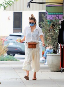        liz090920BZNimage5.jpg