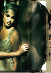 ARCHIVIO - Vogue Italia (December 1998) - Momenti - 004.jpg