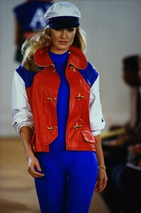 783465507_ralph-lauren-ss-1992(8).thumb.jpg.ce729bf46a792eb7f1a16630f8fb9e34.jpg