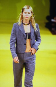 87220019_dirk-bikkembergs-ss-1996(11).thumb.jpg.93569bc64a5127ed84c630e2ce6a1836.jpg