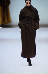 897006422_gianfranco-ferre-fw-1994(4).thumb.jpg.740358095d6d47784475ac7a71d27316.jpg