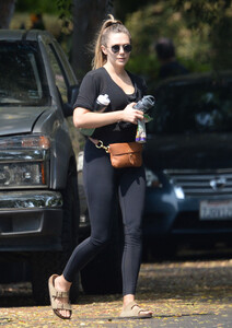        liz100920BZNimage106.jpg