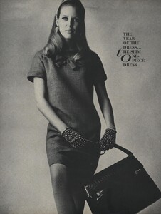 America_Penn_Penati_US_Vogue_March_1st_1966_07.thumb.jpg.8c185975a4d2b3addcfd5f1816052ede.jpg