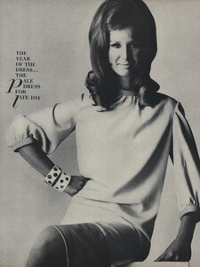America_Penn_Penati_US_Vogue_March_1st_1966_35.thumb.jpg.47c2cf83dc4106578d086f7e5168512d.jpg