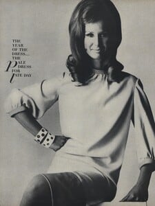 America_Penn_Penati_US_Vogue_March_1st_1966_35.thumb.jpg.92a06f6cc63bd9e88402f3e38b09ea9f.jpg