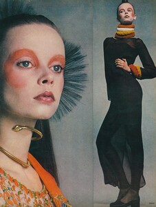 Avedon_US_Vogue_April_1st_1970_04.thumb.jpg.5483ba0c430afd99a5788f7df1ad90a8.jpg