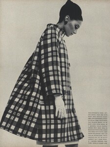 Avedon_US_Vogue_March_1st_1966_05.thumb.jpg.29009b4d1b764d20eb8285e930f2df1d.jpg