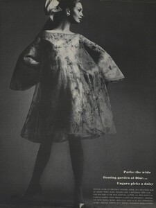 Avedon_US_Vogue_March_1st_1966_09.thumb.jpg.25b6ee8652227c5ba57cd8d5aaeb6240.jpg