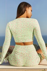 BT0061_5_Growth-Green-Long-Sleeve-Cross-Over-Bust-Flattering-Floral-Crop-Top.thumb.jpg.50333260b651c6ab337801d6391b685e.jpg