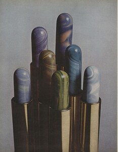 Beauty_Bulletin_US_Vogue_May_1965_03.thumb.jpg.33a8c5258ad775cbfeb6a26eb0f43b1b.jpg
