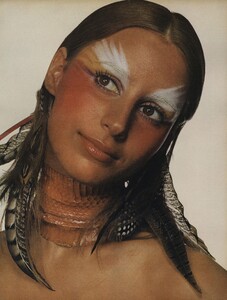 Beauty_Penn_US_Vogue_July_1970_06.thumb.jpg.a9abaa1db320331a74918860c4361b60.jpg