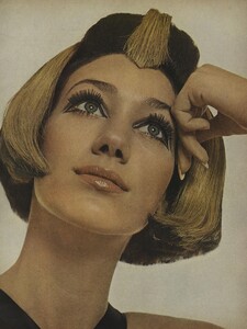 Beauty_US_Vogue_March_15th_1966_02.thumb.jpg.bb1c13bd8ee791f993102e1c9b165d0b.jpg
