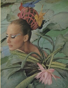Beauty_US_Vogue_May_1965_02.thumb.jpg.bb099d75aa97dc171eab82f1f39d701b.jpg