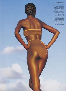 Beyond_Ritts_US_Vogue_June_1997_08.thumb.jpg.8d90785a100f52b17d7dc1653f33711b.jpg