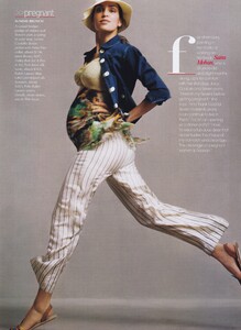 Celestial_Meisel_US_Vogue_April_2004_10.thumb.jpg.29191e95012ff0e204ff4b8a66e3732a.jpg