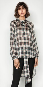 Check-Stepped-Hem-Blouse-S50819-S20_1000x2000_637339523155635428_S50819-S20-332-2.jpg