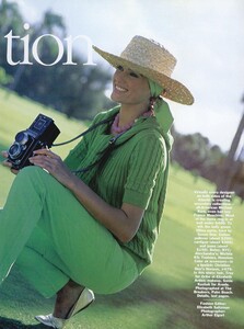 Class_Elgort_US_Vogue_December_1990_02.thumb.jpg.15a35e434c3095a07e8f9ff55461c95b.jpg