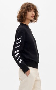 DL-ITALIC-LOGO-PULLOVER-A3226-R20_1000x2000_A3226R20-W-BLACK-03.jpg