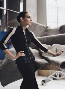 Demarchelier_US_Vogue_July_2004_03.thumb.jpg.75828ef8849eab6896de133466630824.jpg