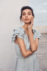 DressEdit-01.thumb.jpg.db4a6a396c34e4bb22e89a6786992ef0.jpg