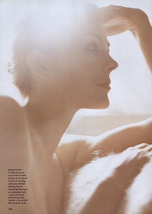 EH_Meisel_US_Vogue_March_1996_07.thumb.jpg.5f5487ea36dcc2e8b38f667b8e250ca4.jpg