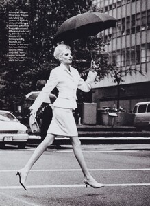 Elgort_US_Vogue_August_1995_18.thumb.jpg.1af9e562d58f657d5c8a8f49a067c20e.jpg