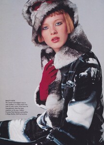 Euroflash_Meisel_US_Vogue_July_1997_10.thumb.jpg.09473aa0351a80e89d9116433dffa15f.jpg
