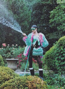 Fluff_Meisel_US_Vogue_September_1994_04.thumb.jpg.a686a6f975cfbc8aad658c8deaf10b21.jpg