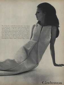 Galanos_Stern_US_Vogue_March_15th_1966_04.thumb.jpg.5eb31823d80089da0c4922405811e824.jpg