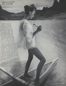 Gilded_Parkinson_US_Vogue_May_1965_07.thumb.jpg.f09ad402b117324adffd76750bbdd178.jpg