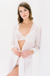 GirlandaSeriousDream_Peony_French_lace_Full_cup_underwire_bra_and_panties_briefs_with_Nina_silk_robe_ivory_bride_getting_ready.jpg