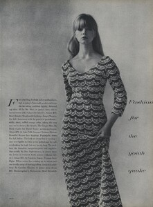 Here_Penati_US_Vogue_January_1st_1965_04.thumb.jpg.13b1b62918846c4b3c8b4130912e7c1a.jpg