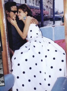 Holiday_Demarchelier_US_Vogue_December_1990_14.thumb.jpg.012f572bf25fb4a2be4b3f6694a74c24.jpg