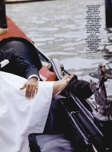 Holiday_Demarchelier_US_Vogue_December_1990_16.thumb.jpg.cecf07b84f3450066f2e19652bcd9cd6.jpg