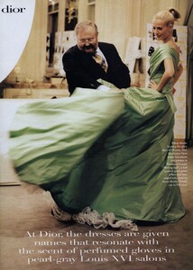 Leibovitz_Halard_US_Vogue_March_1996_09.thumb.jpg.7296d1ae4f221b8e6551629dab41c51c.jpg