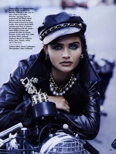 Lindbergh_US_Vogue_September_1991_02.thumb.jpg.02ea0a140389d5873cb1a07764e7acdb.jpg