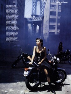 Lindbergh_US_Vogue_September_1991_06.thumb.jpg.cb3a79f0d82bd2a6709d2f1caee16e3a.jpg