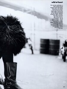 Lindbergh_US_Vogue_September_1991_10.thumb.jpg.e9c067d6dd499f5da0a0573908d7259f.jpg