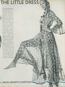 Little_Dress_US_Vogue_April_1st_1970_14.thumb.jpg.37c334a7279a93999f702cf1605f0220.jpg