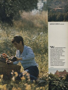 Lord_Snowdon_US_Vogue_December_1970_04.thumb.jpg.be089373410787fccac7fb05a90d60f8.jpg