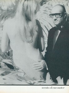 Maser_US_Vogue_May_1987_08.thumb.jpg.be150d5ab18f0bb46e56f95f605cd9e1.jpg