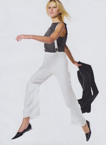 Meisel_US_Vogue_January_2001_08.thumb.jpg.1c8c7bd64742515860c1f89bf15ada5b.jpg