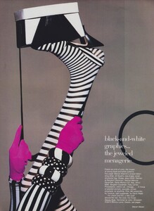Meisel_US_Vogue_March_1988_05.thumb.jpg.3134331ddb677757d0bed95ec62784ee.jpg